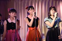 左から井上姫月、戸羽望実、鉄戸美桜。