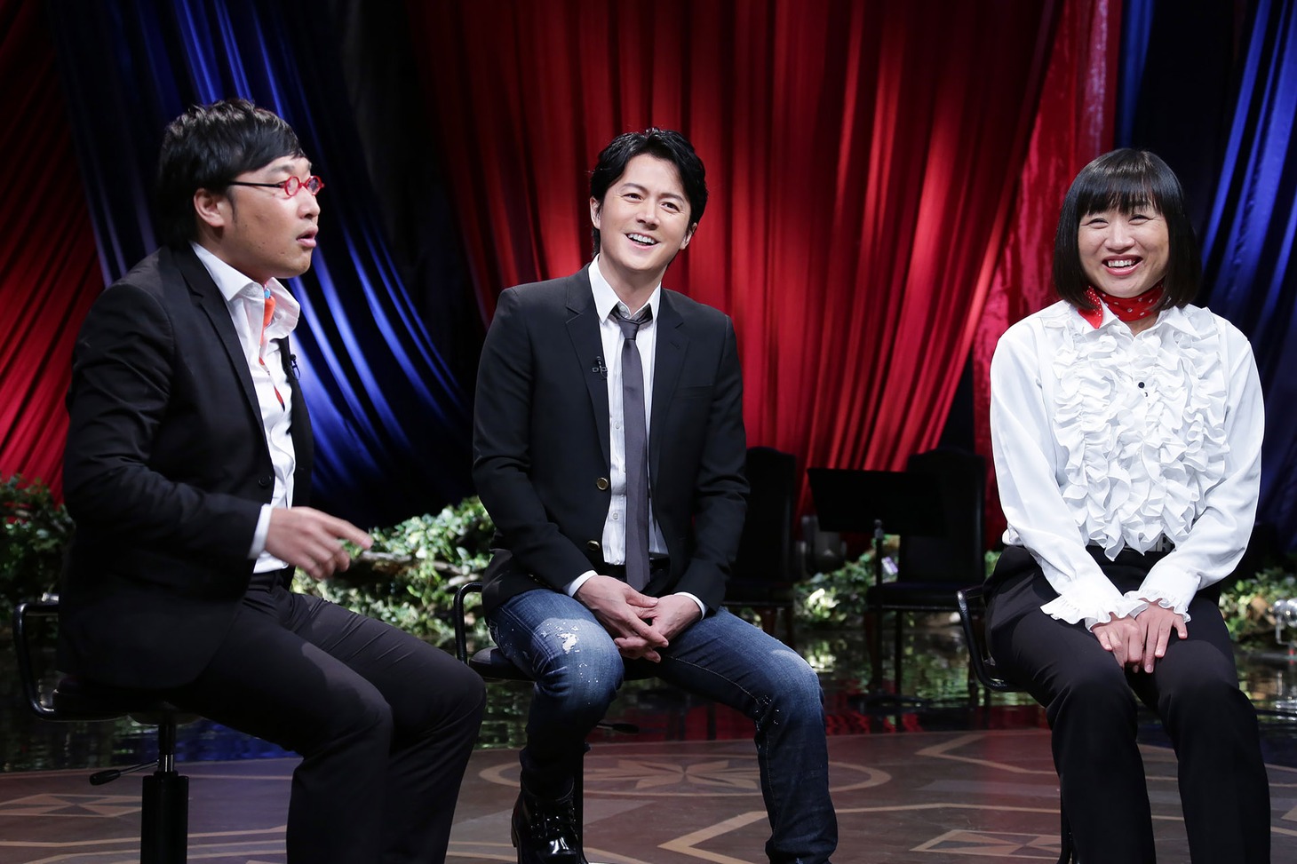 左から山里亮太、福山雅治、山崎静代。