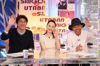 人気画像1位は「とんねるず熱唱！『みなさんのおかげでした』最終回に松田聖子と野猿が登場」より、左から石橋貴明、松田聖子、木梨憲武。(c)フジテレビ