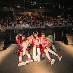 SAKA-SAMA初ワンマンは大盛況、WWW公演&里咲りさプロデュースの新作発売も決定