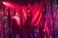 SAKA-SAMA「イッツ ア SAKA-SAMAワールド」の様子。（撮影：藤島亮）