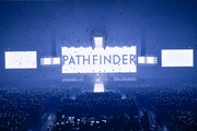「BUMP OF CHICKEN TOUR 2017-2018 PATHFINDER」マリンメッセ福岡公演の様子。（撮影：古溪一道）