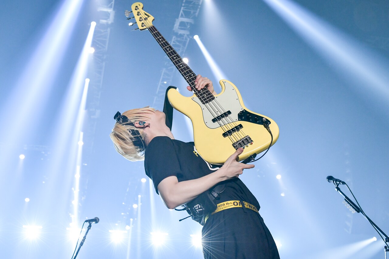 BUMP OF CHICKEN 直井由文 サイン Amazon.co.jp: BUMP OF CHICKEN 直井由文 サイン : おもちゃ