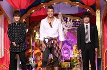 左から岩田剛典、新庄剛志、バカリズム。(c)日本テレビ