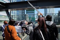 転校少女歌撃団「ショコラの独白」ミュージックビデオのオフショット。