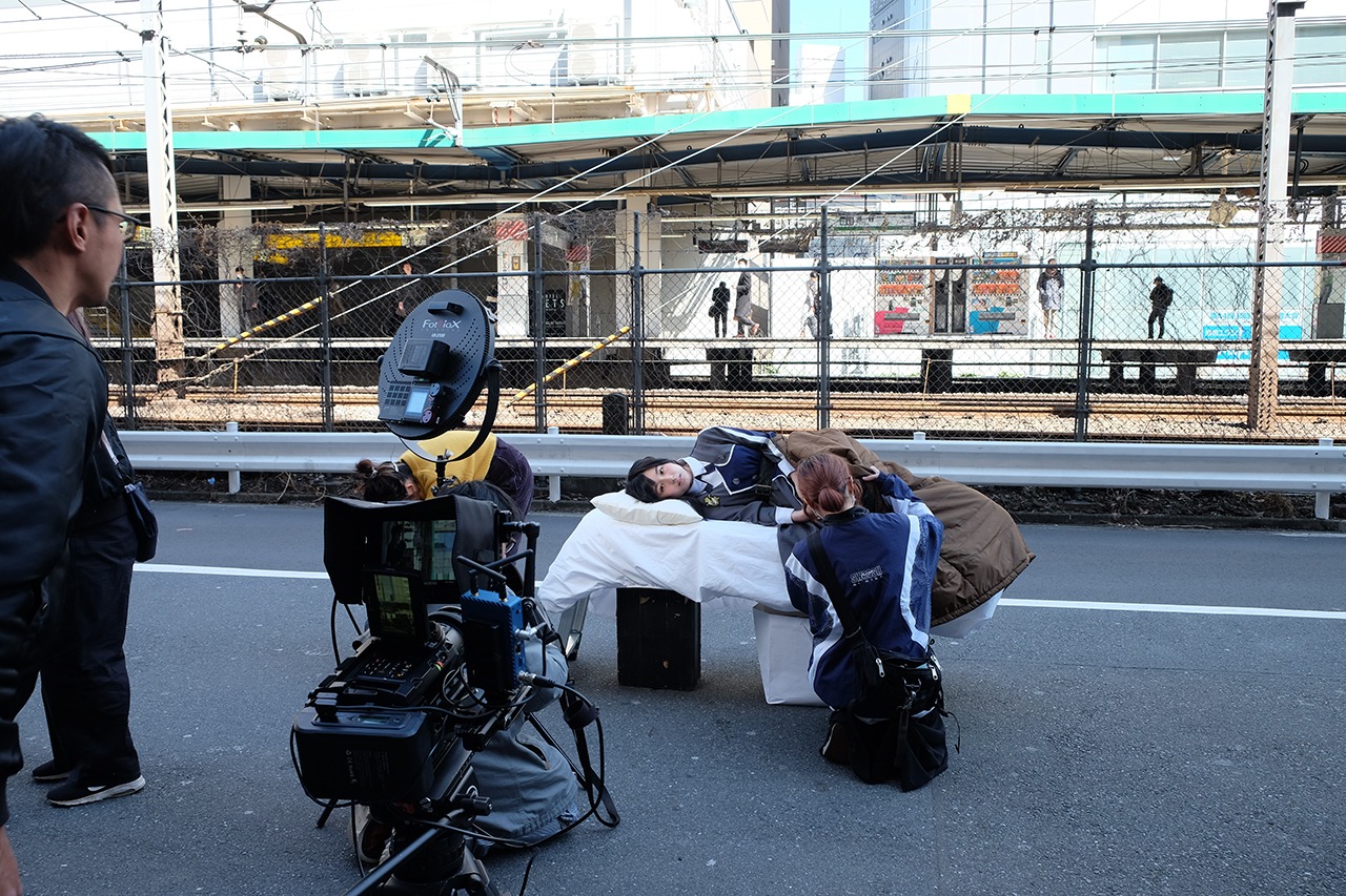 転校少女歌撃団「ショコラの独白」ミュージックビデオのオフショット。