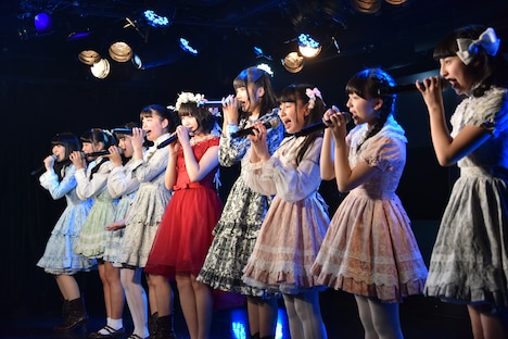 「ハコイリ▽ムスメの定期便3月号～君に出会えてよかった～」の様子。