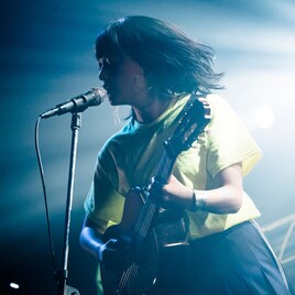 iri、フロアを「Juice」の世界で満たしたリキッド公演