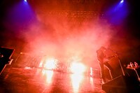 syrup16g「COPY発売16周年記念ツアー『十六夜 ＜IZAYOI＞』最終夜『冥途』」の様子。（Photo by Viola Kam [V'z Twinkle]）