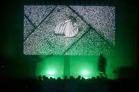 syrup16g「COPY発売16周年記念ツアー『十六夜 ＜IZAYOI＞』最終夜『冥途』」の様子。（Photo by Viola Kam [V'z Twinkle]）