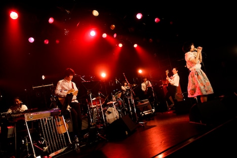 吉澤嘉代子「ウルトラスーパーミラクルツアー」最終公演の様子。（撮影：田中一人）