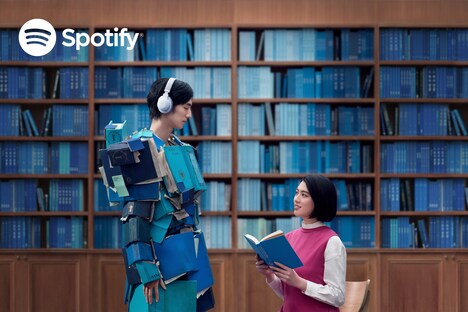 Spotify新ブランドCM「今のサントラ・青春の図書館」編より。