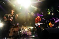 「The Floor Presents『In Train Tour』」WWW公演の様子。（Photo by MASANORI FUJIKAWA）