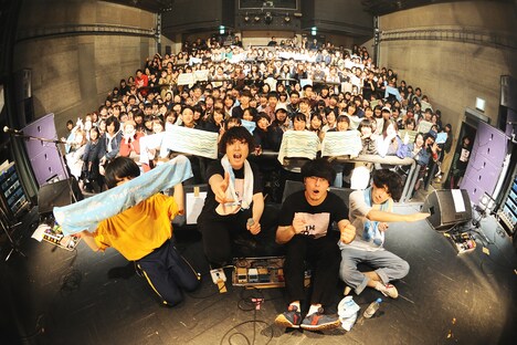 「The Floor Presents『In Train Tour』」WWW公演の様子。(Photo by MASANORI FUJIKAWA)