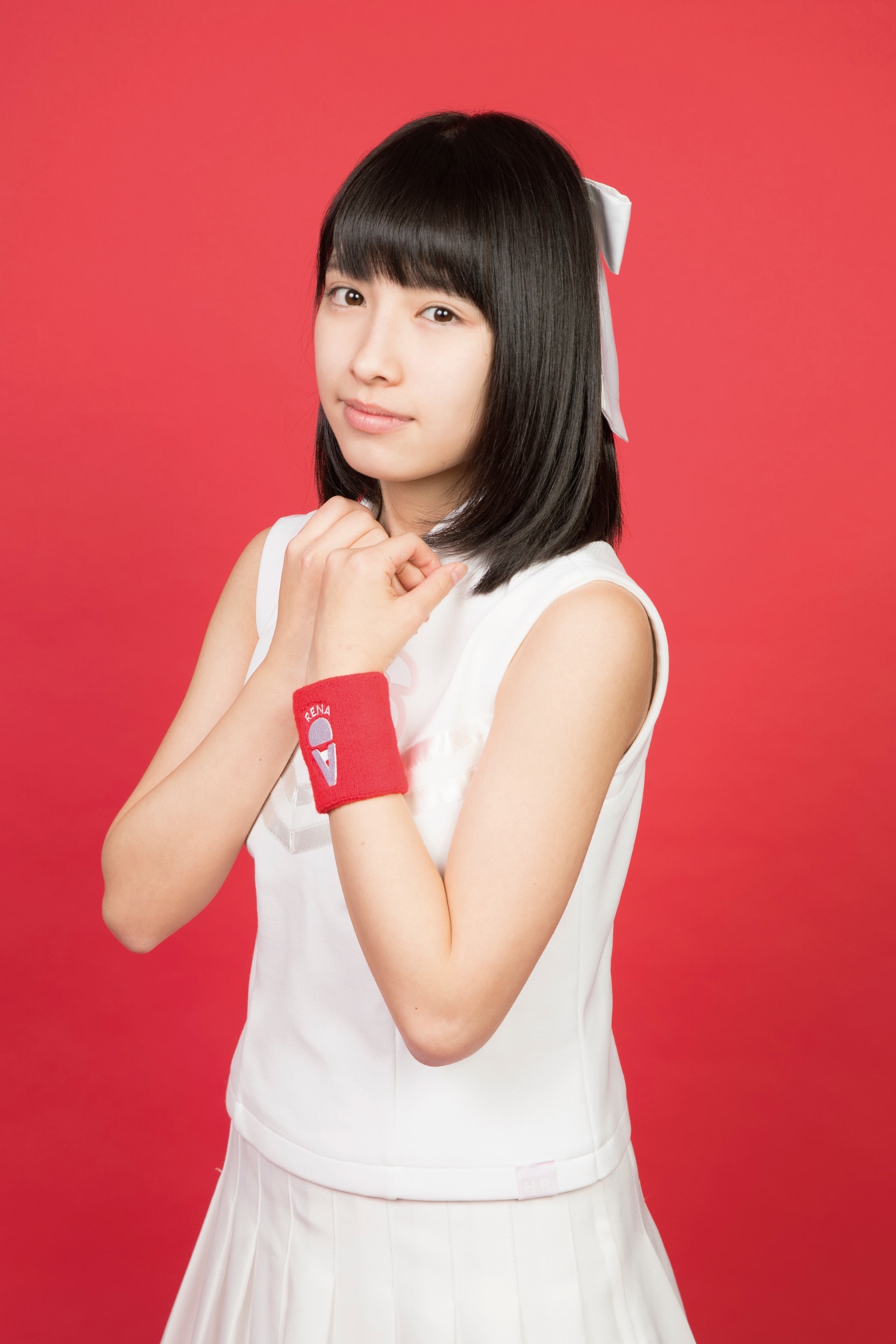 AIS -All Idol Songs-リーダー橋本麗愛のイメージカラーは赤。