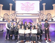 左から森ハヤシ、さくら学院、倉本美津留。(写真提供:アミューズ)