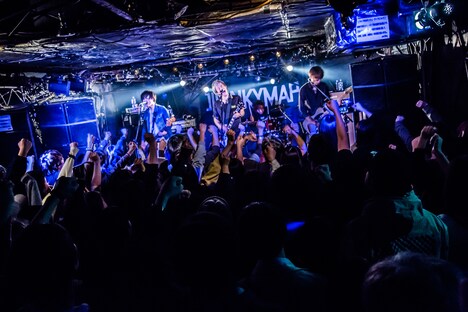 INKYMAP「ASTEROID TOUR 2017-2018」東京・下北沢SHELTER公演の様子。（Photo by kaochi）