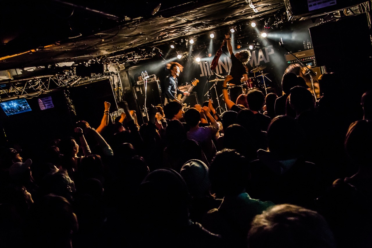 INKYMAP「ASTEROID TOUR 2017-2018」東京・下北沢SHELTER公演の様子。（Photo by kaochi）