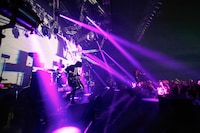 PENGUIN RESEARCH「LIVE TOUR 2017-2018 PENGUIN QUEST～お台場に導かれし者たち～」Zepp DiverCity TOKYO公演の様子。