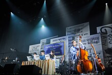 「ホワイトワルツ」を演奏するゲスの極み乙女。(C)井出康郎