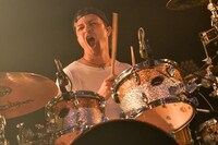 リアド偉武（Dr / BIGMAMA）（撮影：古渓一道）