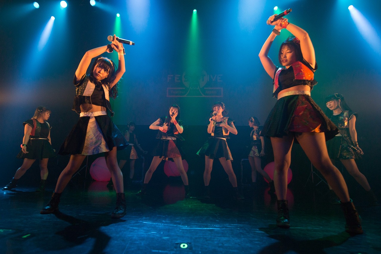 「FES☆TIVE ワンマンライブ in STUDIO COAST」の様子。（Photo by NEW163）