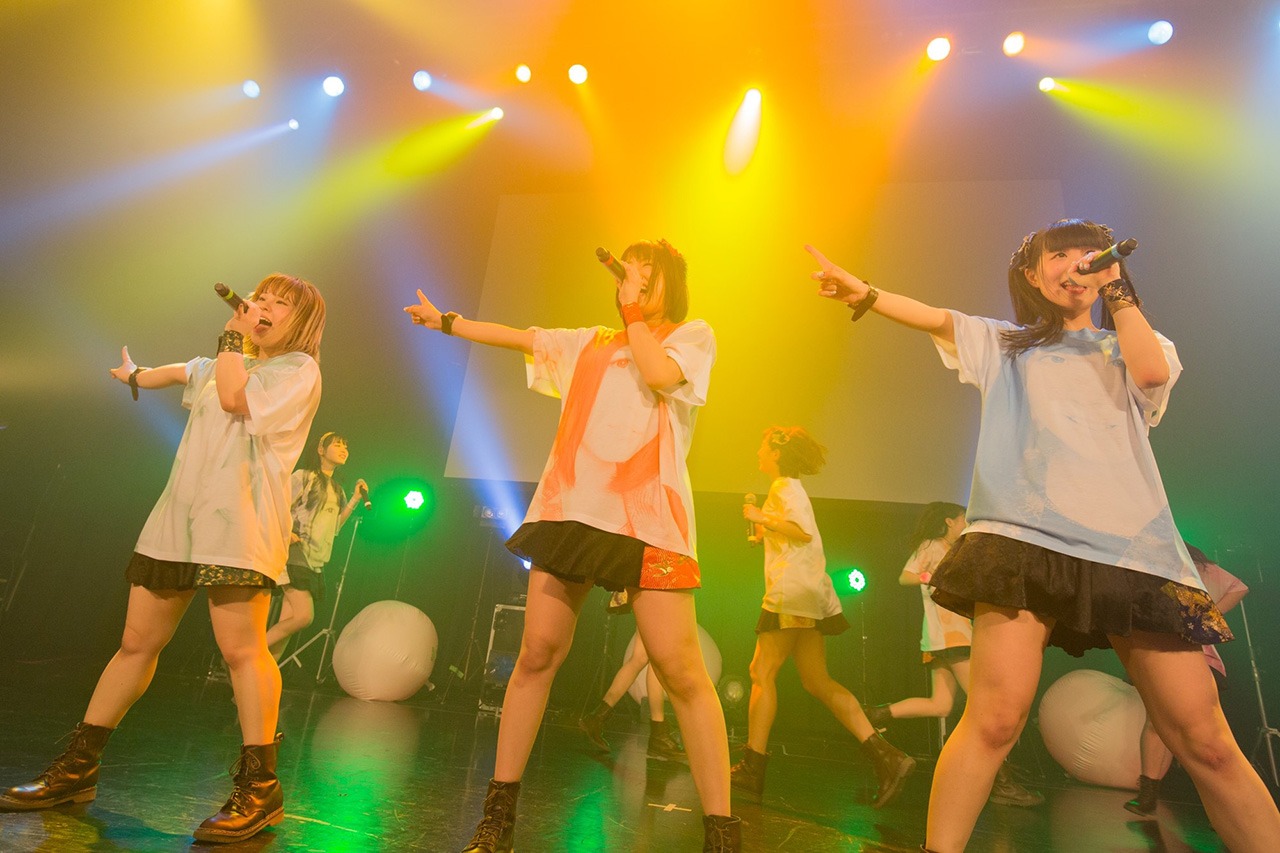 「FES☆TIVE ワンマンライブ in STUDIO COAST」の様子。（Photo by NEW163）