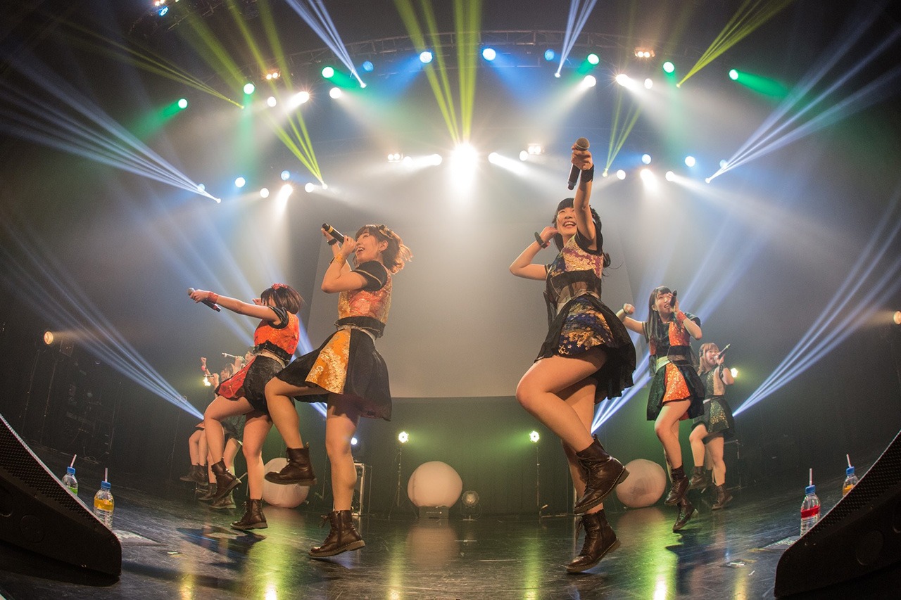 「FES☆TIVE ワンマンライブ in STUDIO COAST」の様子。（Photo by NEW163）