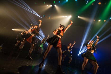 「FES☆TIVE ワンマンライブ in STUDIO COAST」の様子。（Photo by NEW163）