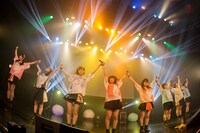 「FES☆TIVE ワンマンライブ in STUDIO COAST」の様子。（Photo by NEW163）