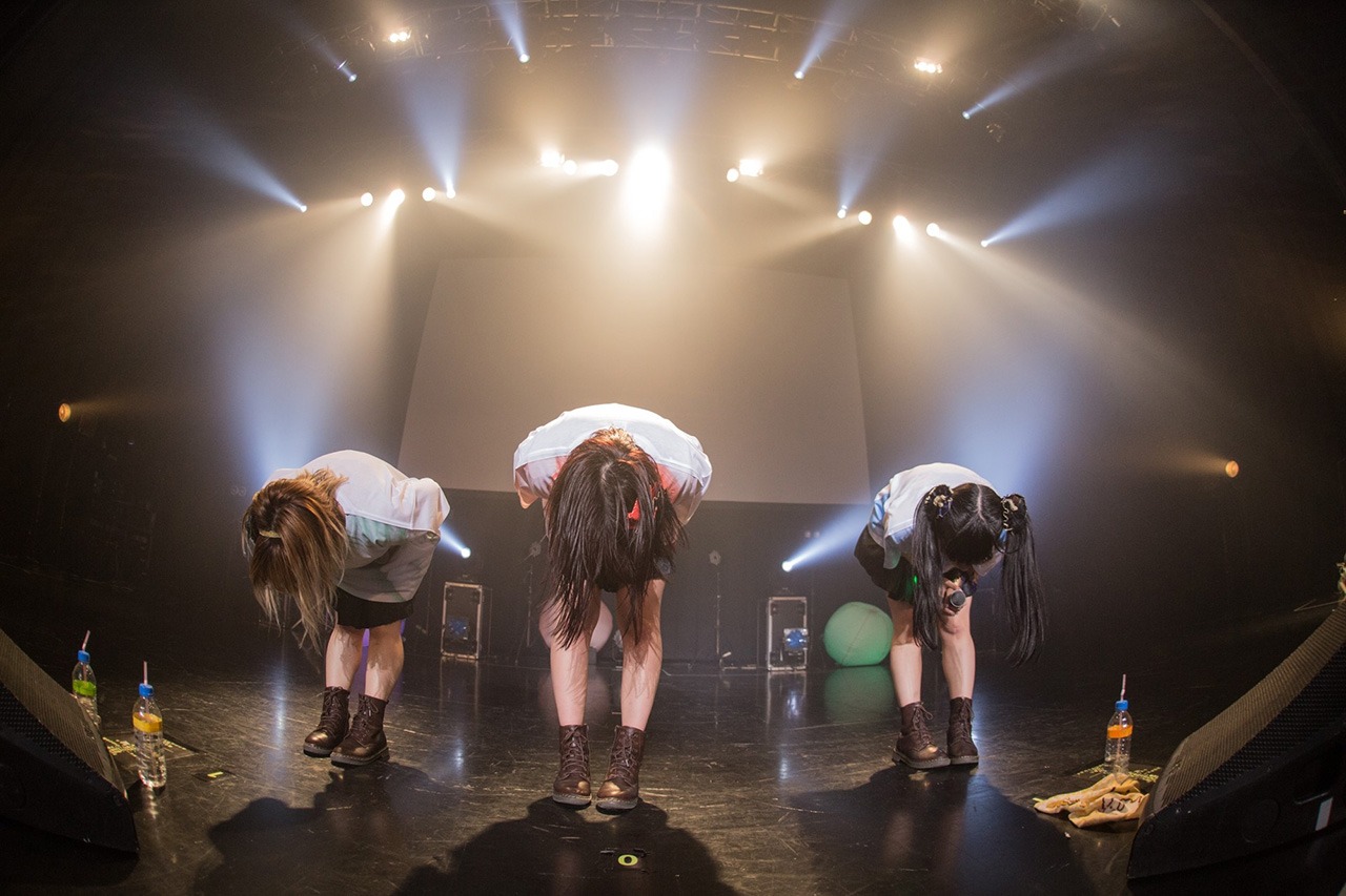 「FES☆TIVE ワンマンライブ in STUDIO COAST」の様子。（Photo by NEW163）