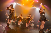 「FES☆TIVE ワンマンライブ in STUDIO COAST」の様子。（Photo by NEW163）