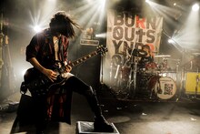 BURNOUT SYNDROMES「全国ワンマンツアー2018『孔雀～いざ真剣勝負～』」東京・渋谷CLUB QUATTRO公演の様子。（Photo by HAJIME KAMIIISAKA）