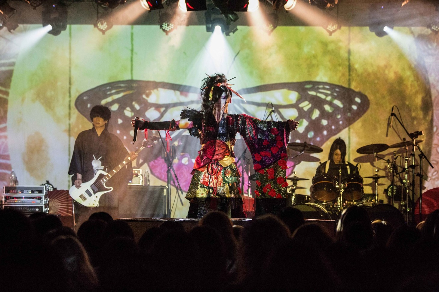 浅葱全国単独公演 二〇十八「斑（まだら）」千秋楽の様子。（写真提供：エイベックス）
