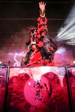 浅葱（写真提供：エイベックス）