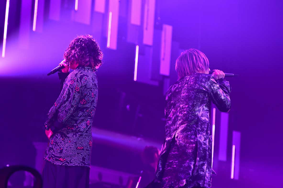 まふまふとnqrse。（撮影：小松陽祐［ODD JOB］、坂口正光、小境勝巳）