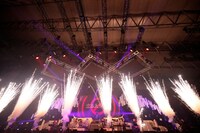 「ひきこもりでもLIVEがしたい！～明日色ワールドエンド発売記念公演～」の様子。（撮影：小松陽祐［ODD JOB］、坂口正光、小境勝巳）