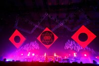 「ひきこもりでもLIVEがしたい！～明日色ワールドエンド発売記念公演～」の様子。（撮影：小松陽祐［ODD JOB］、坂口正光、小境勝巳）