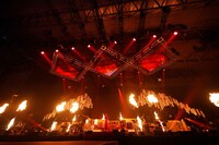 「ひきこもりでもLIVEがしたい！～明日色ワールドエンド発売記念公演～」の様子。（撮影：小松陽祐［ODD JOB］、坂口正光、小境勝巳）