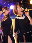 左から村星りじゅ、水春。（写真提供：スターダストプロモーション）