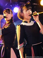 左から村星りじゅ、水春。（写真提供：スターダストプロモーション）