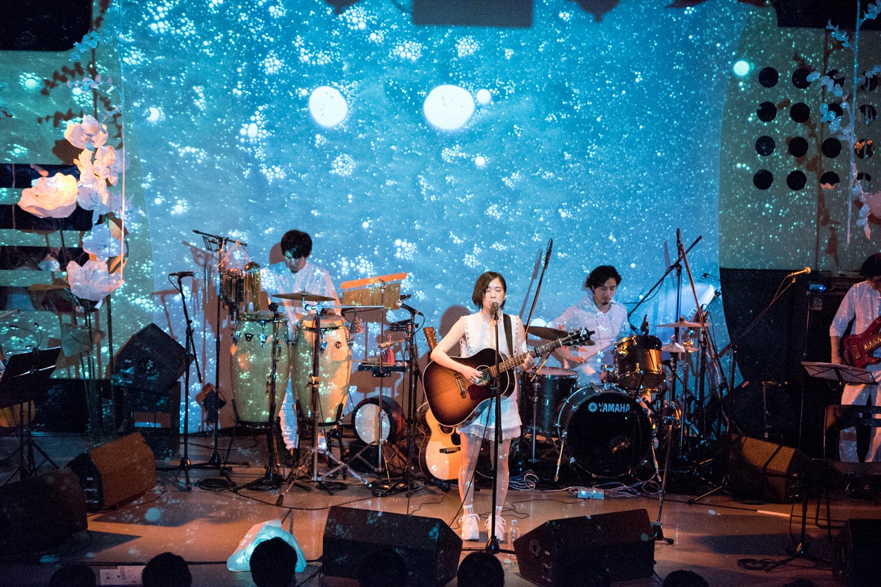 「湯木慧ワンマンライブ『水中花』」の様子。