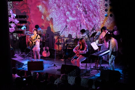 「湯木慧ワンマンライブ『水中花』」の様子。