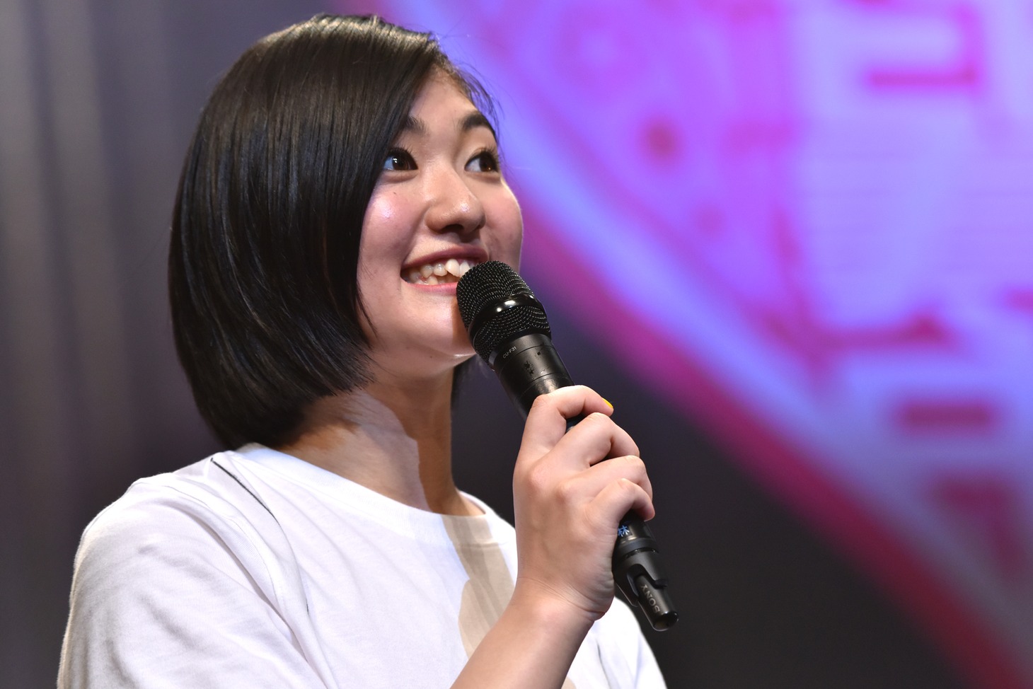 小林歌穂