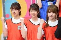 左から佐々木久美、高本彩花、加藤史帆。