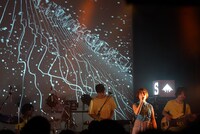 SHE IS SUMMER「WATER TOUR」東京・WWW X公演の様子。（撮影：山本勲）