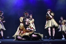 「サドンデス」の高速ダンスバトルに挑んだエビ中。