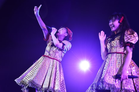 左から小林歌穂、中山莉子。