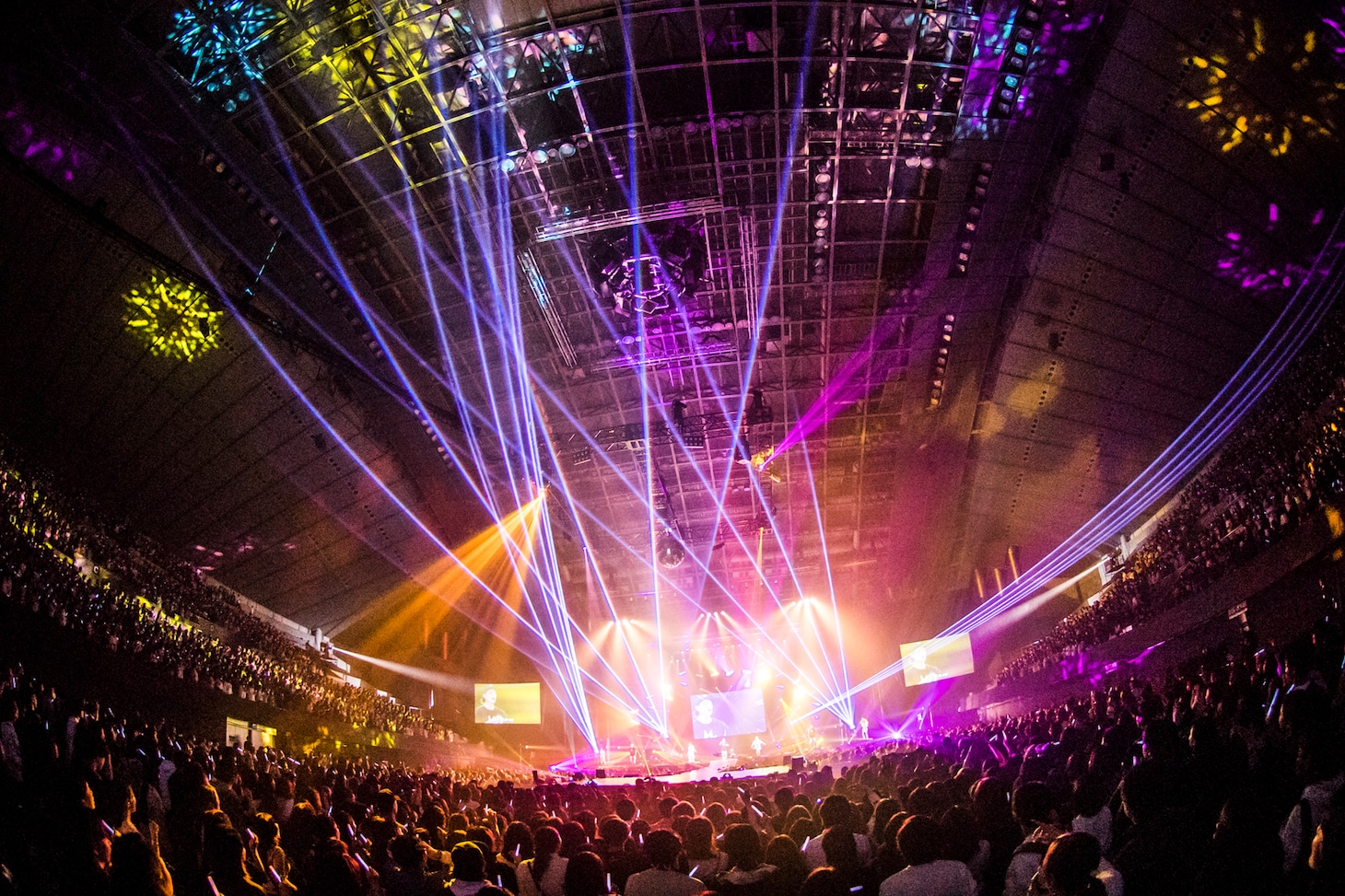 >赤西仁「JIN AKANISHI LIVE TOUR 2018"Blessed"」千葉・幕張イベントホール公演の模様。（撮影：田中聖太郎）
