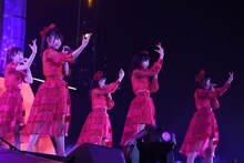 「AKB48単独コンサート ～ジャーバージャって何？～」夜公演の様子。(c)AKS